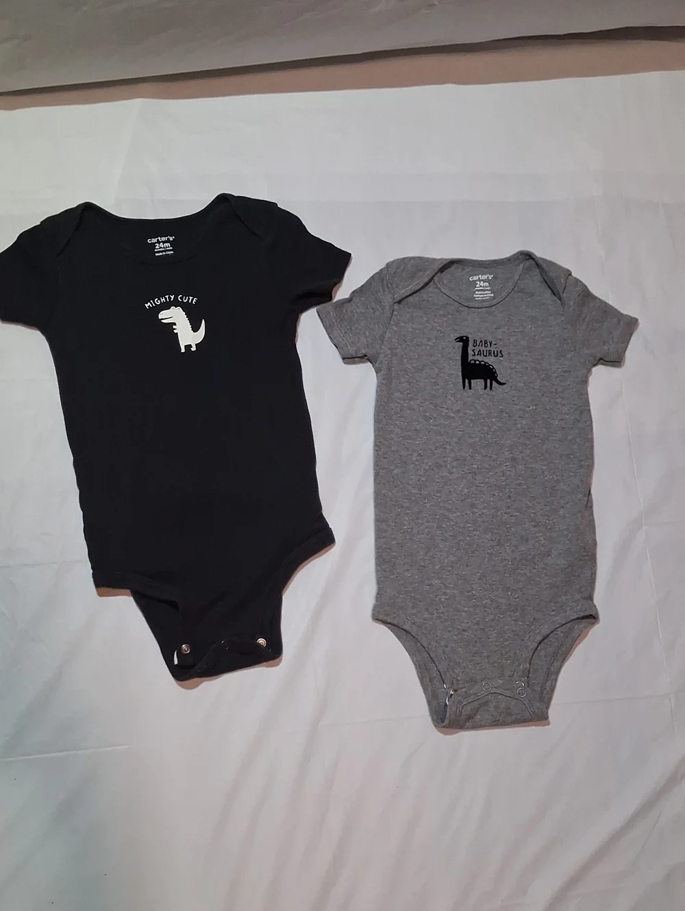 🦖 Carter's Baby Boys Dinosaur Graphic Bodysuits 24M (Set Of 2) 🦕